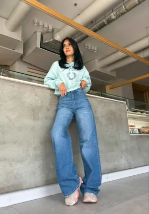 Baggy - Medium Blue Jeans.