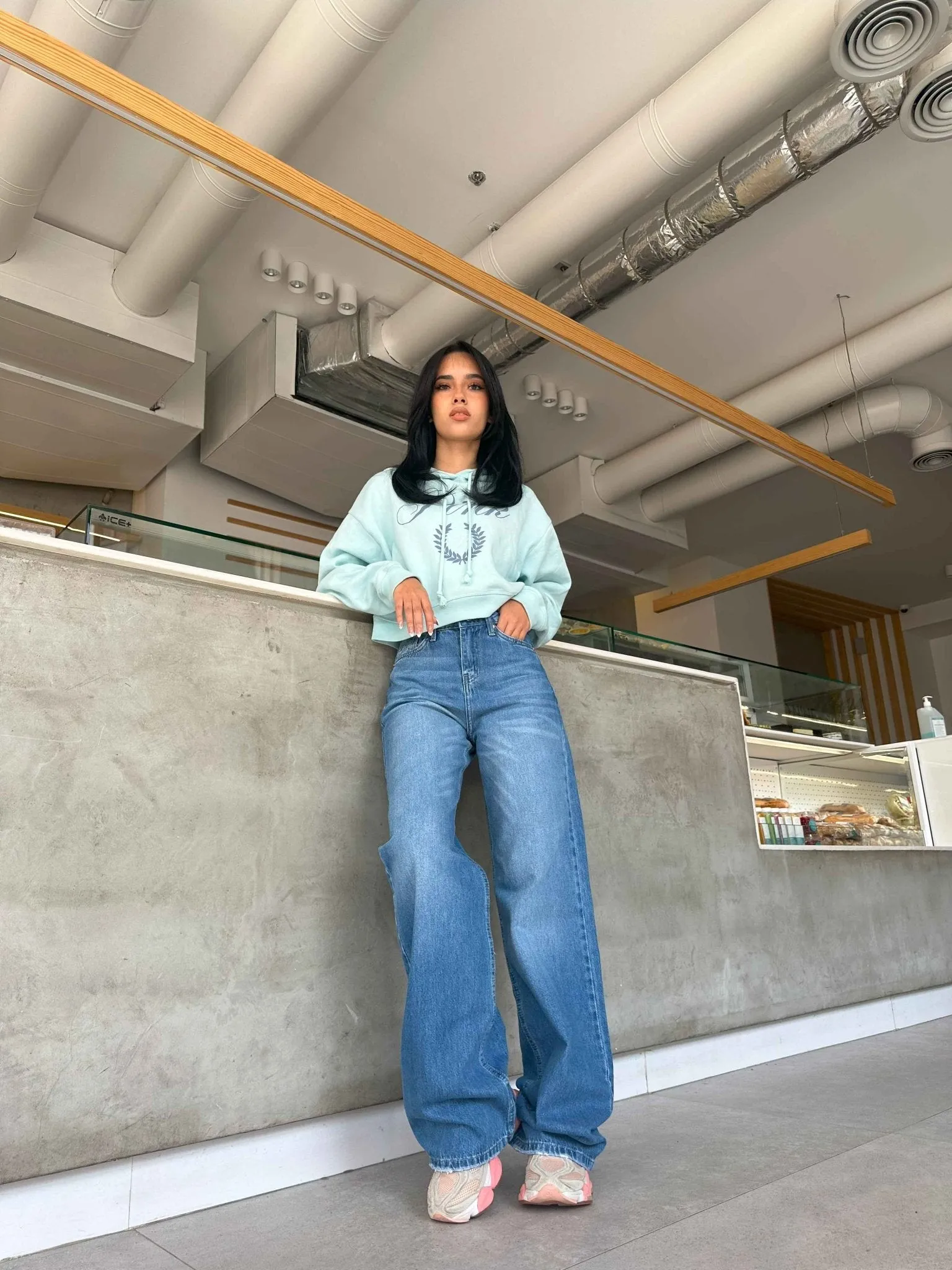 Baggy - Medium Blue Jeans.