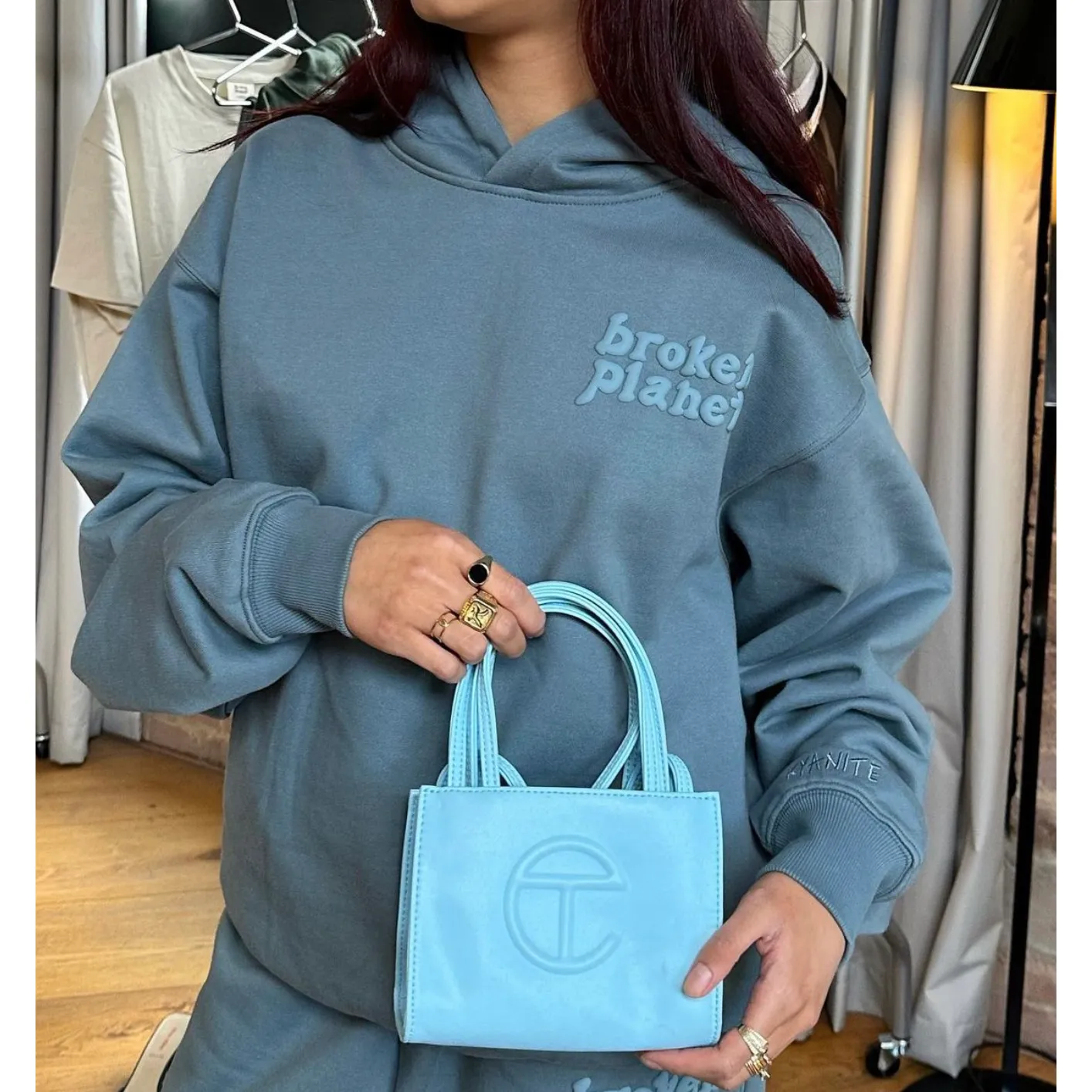 BROKEN PLANET MARKET HOODIE BASICS KYANITE BLUE