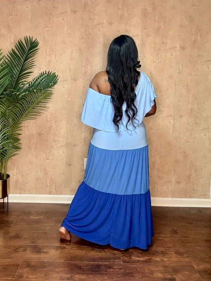 COLOR BLOCKED TIERD MAXI DRESS (Blue)