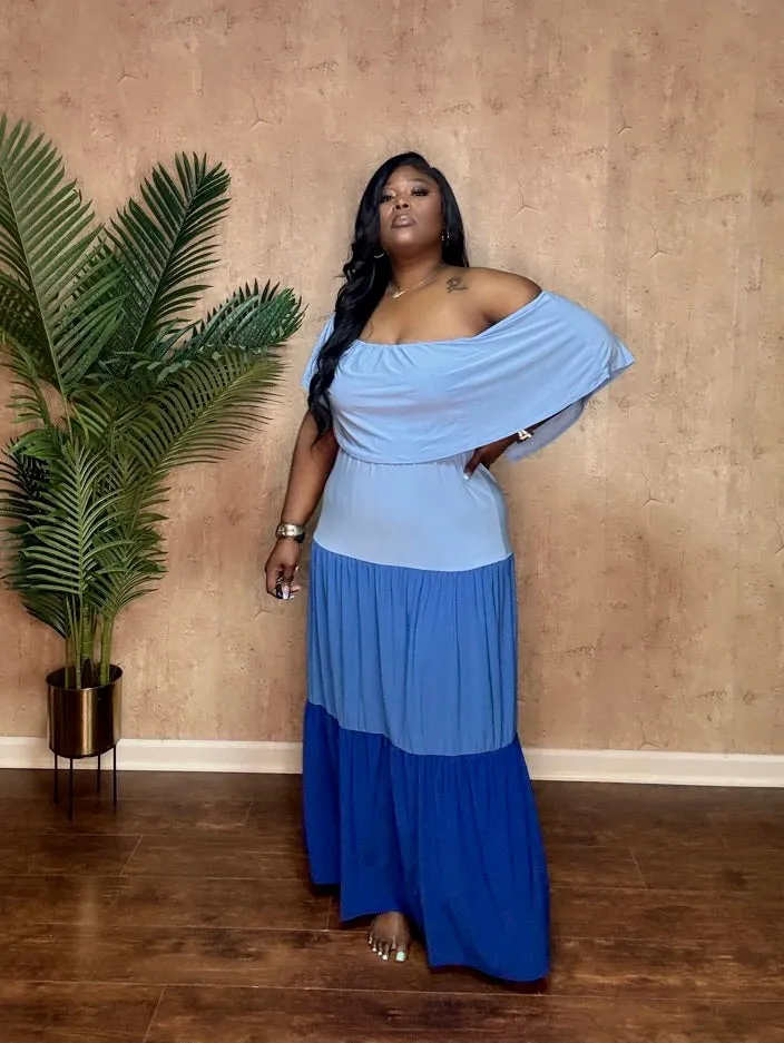COLOR BLOCKED TIERD MAXI DRESS (Blue)