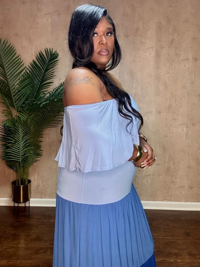 COLOR BLOCKED TIERD MAXI DRESS (Blue)