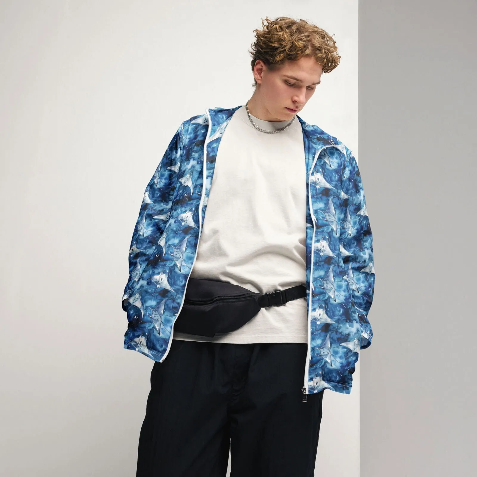 Starry Manta Ray Dance Men’s windbreaker